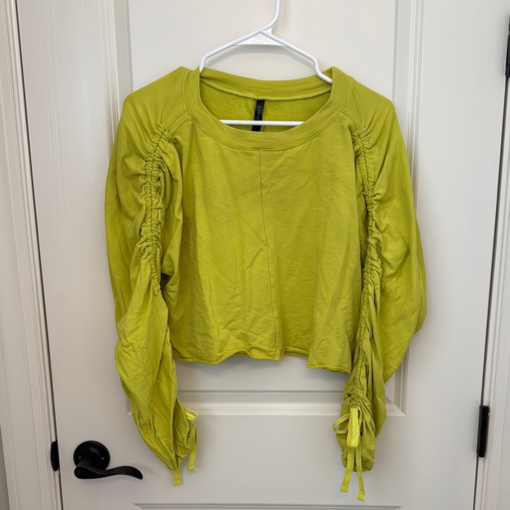 Vibrant Green Long Sleeve Ruched Crop‎ Blouse